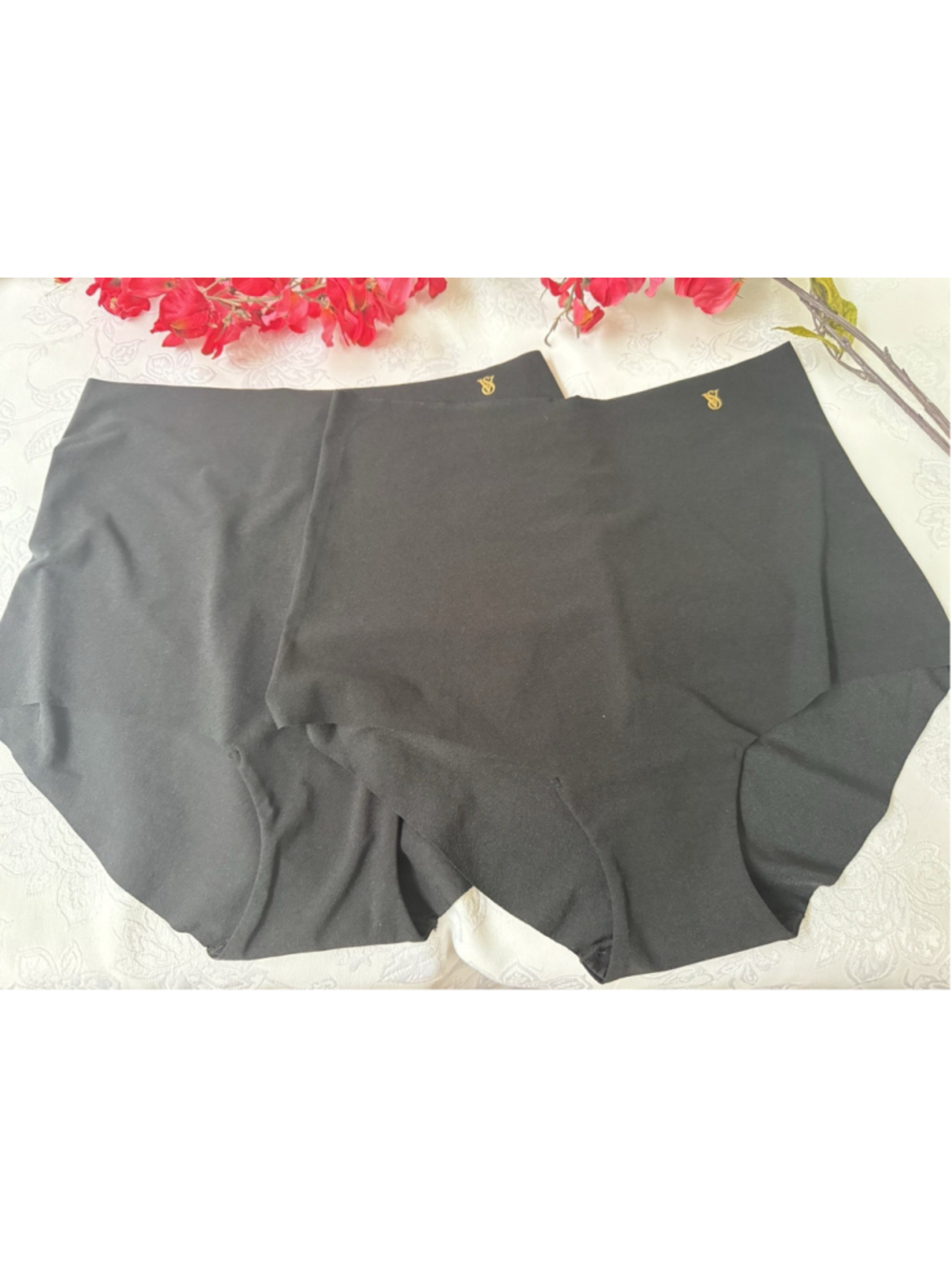 2 Pair Pairs VICTORIA'S SECRET M BLACK SEAMLESS BRIEF SLIP PANTIES LOT NWT